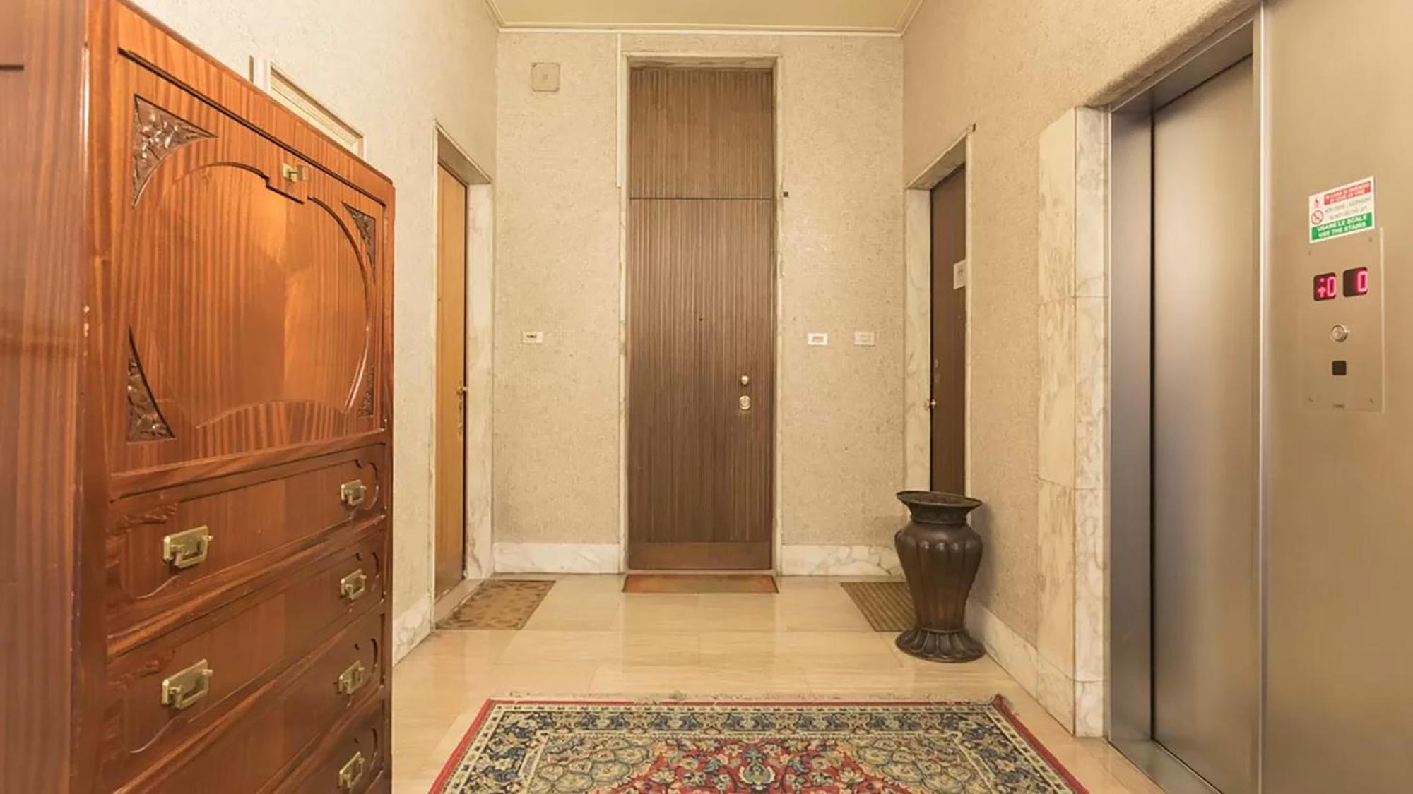 Classbnb - Two Apartments 400 Meters From The Duomo Milan Exterior photo